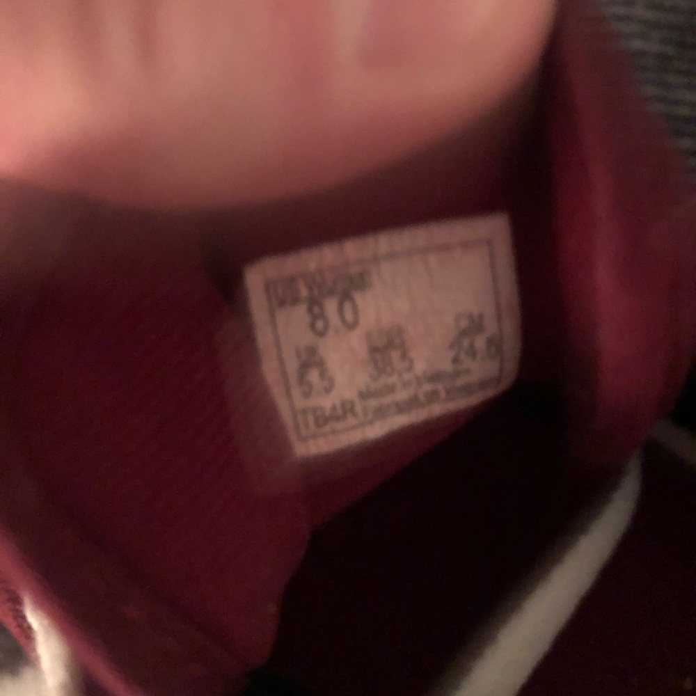 Maroon vans - Picture 6 of 6